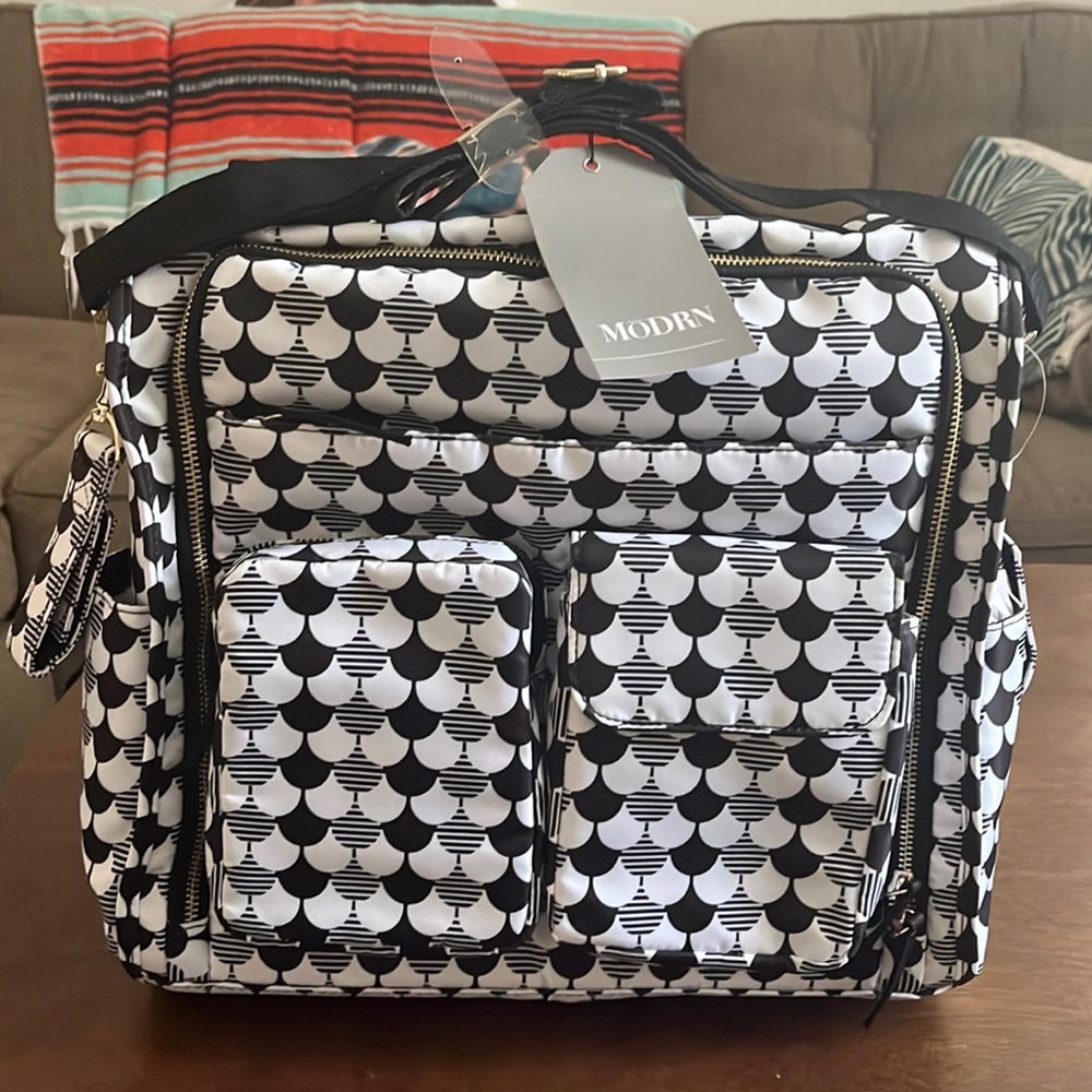 NWT MoDRN Nylon Convertible Diaper Bag Backpack Black & White Print